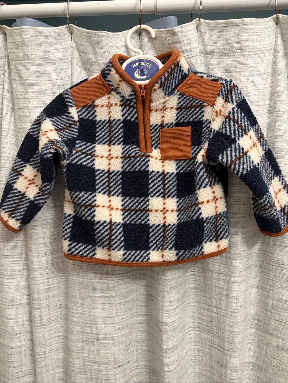 9m Plaid Sherpa Pullover - Navy & Cream with Brown Trim